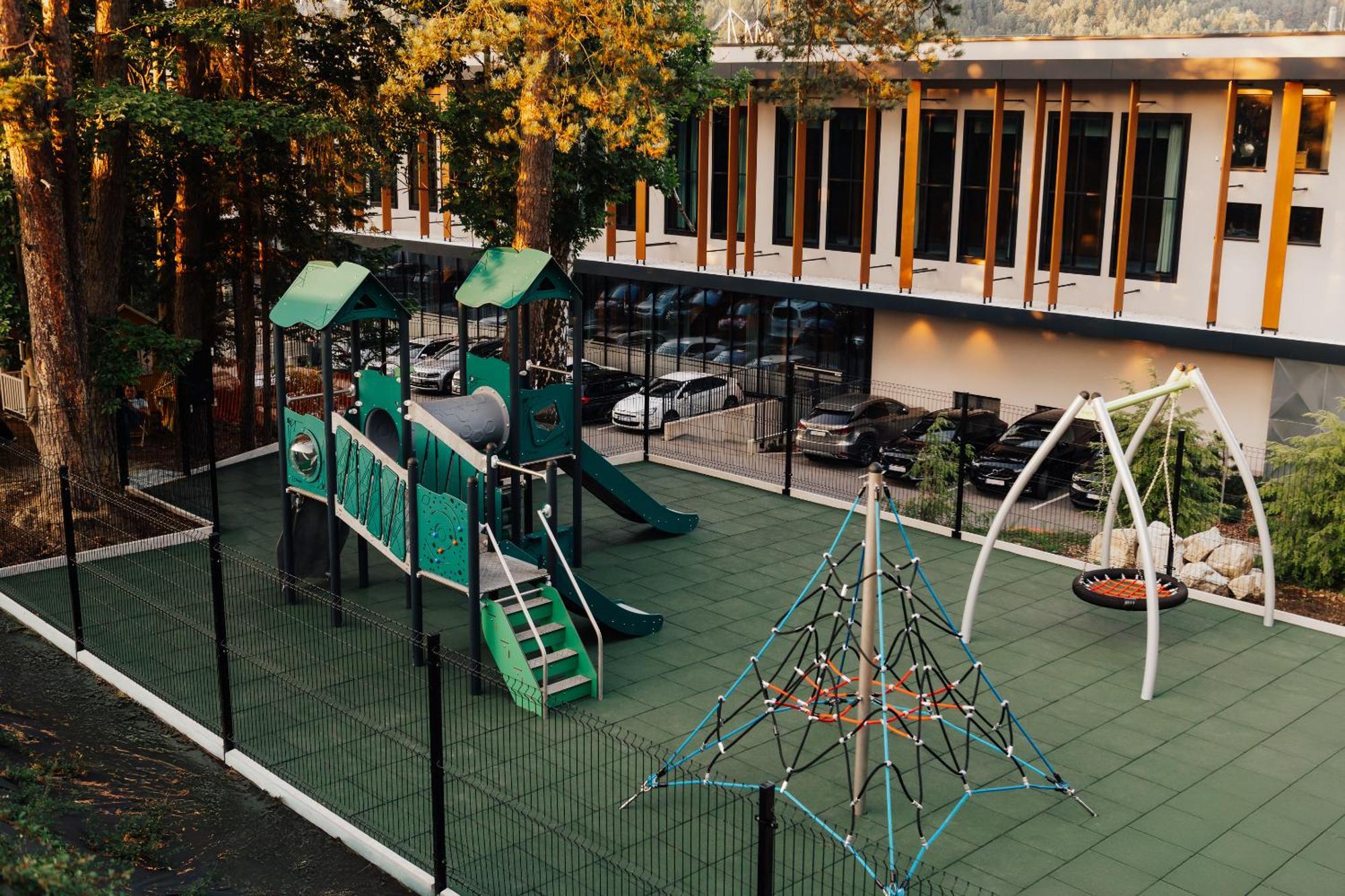 Belmonte Hotel Krynica-Zdroj エクステリア 写真